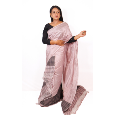 Silk Mekhela Chadar in Lavender & Black